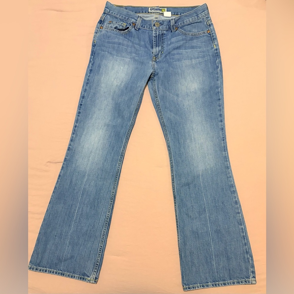 Vintage Y2K Old Navy Women’s Low Rise Light Blue Bootcut Jeans